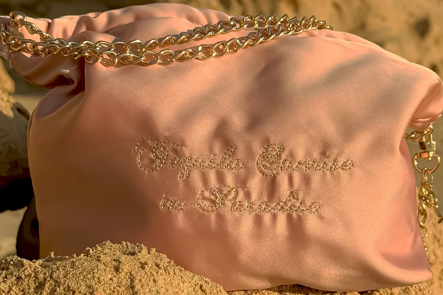 Minuit au Soleil — sac du soir en satin brodé