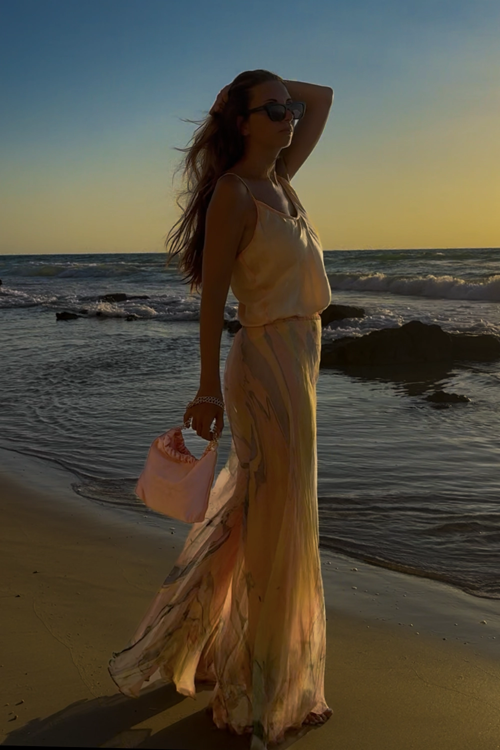 Minuit au Soleil — sac du soir en satin brodé